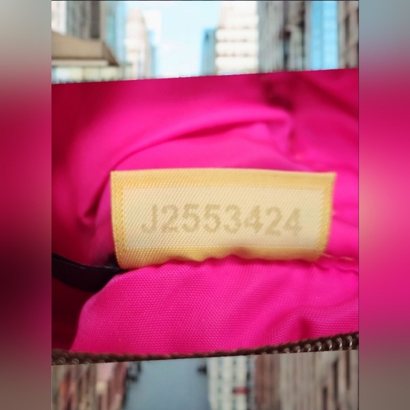 Vintage Dooney & Bourke Red Nylon Triple-Zip Crossbody Bag - Picture 16 of 16